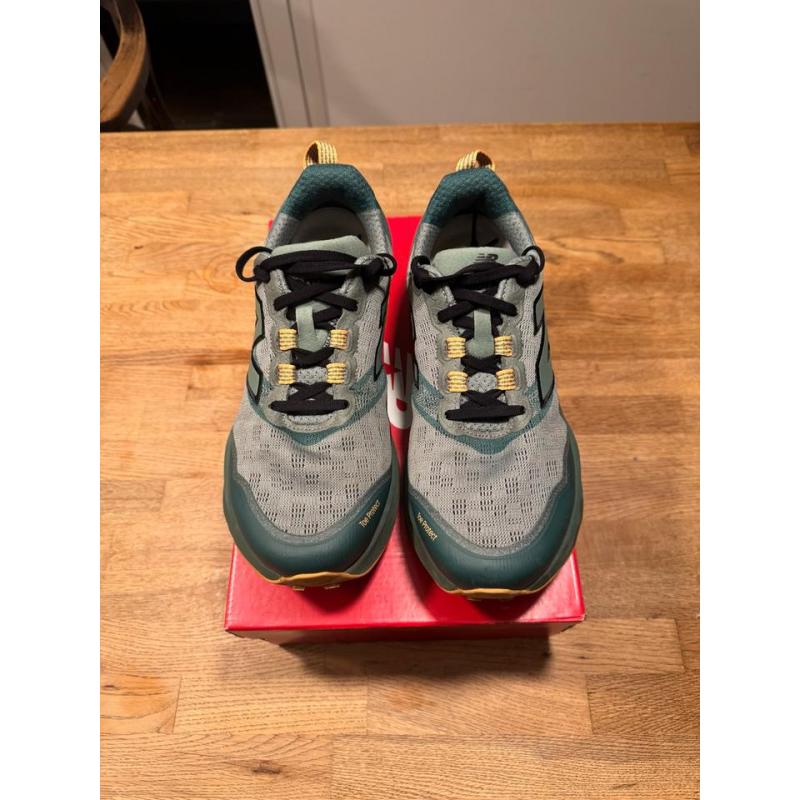 New Balance Hierro V9 - 43 - Largeur 4E - Trail